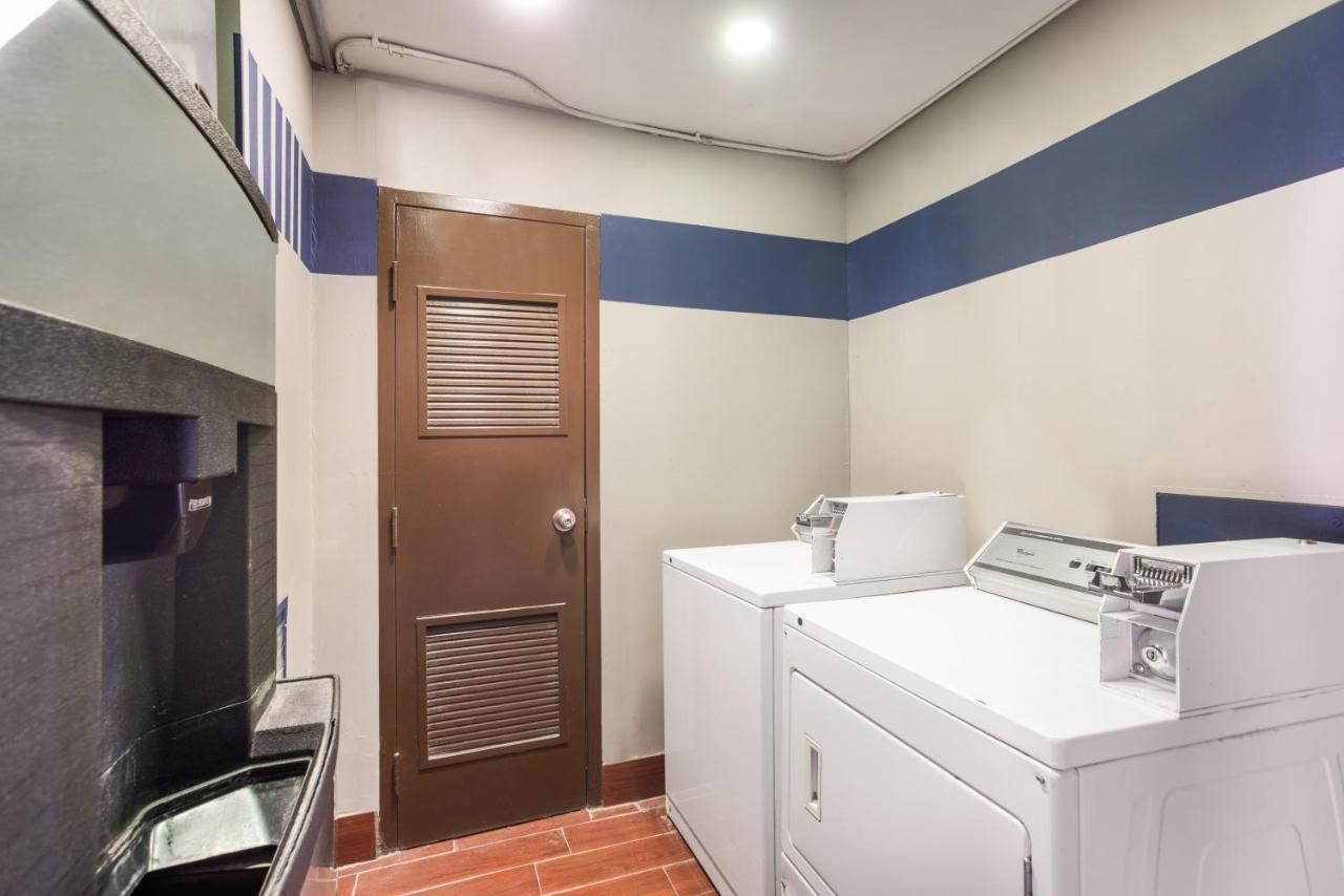 Red Roof Inn & Suites Athens, Al Dış mekan fotoğraf